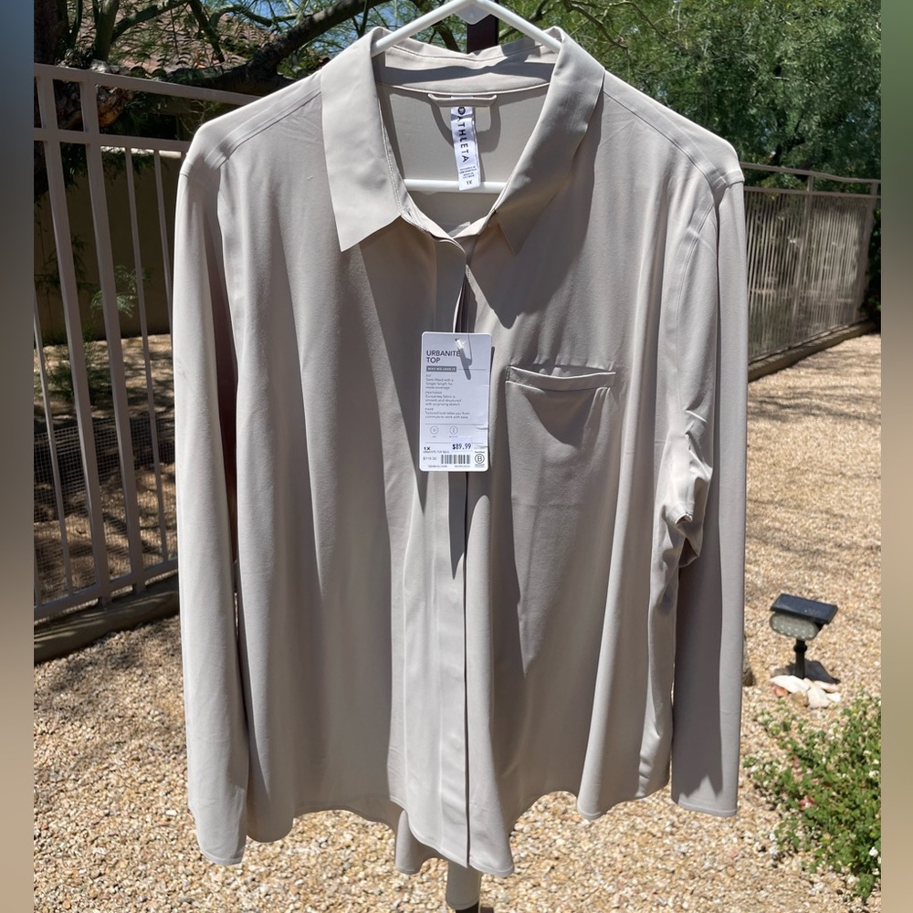Athleta Urbanite Top size 1X NWT
